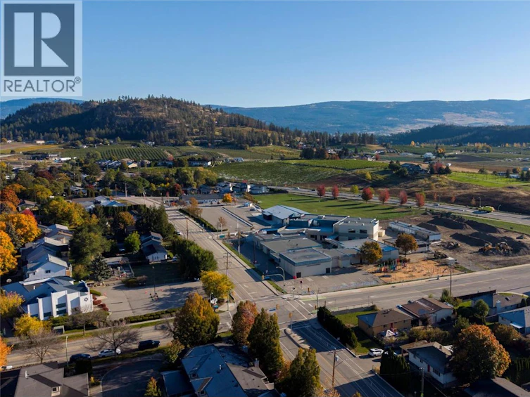10-1853 Edgehill Avenue, Kelowna, BC, V1V 1X8 - 35