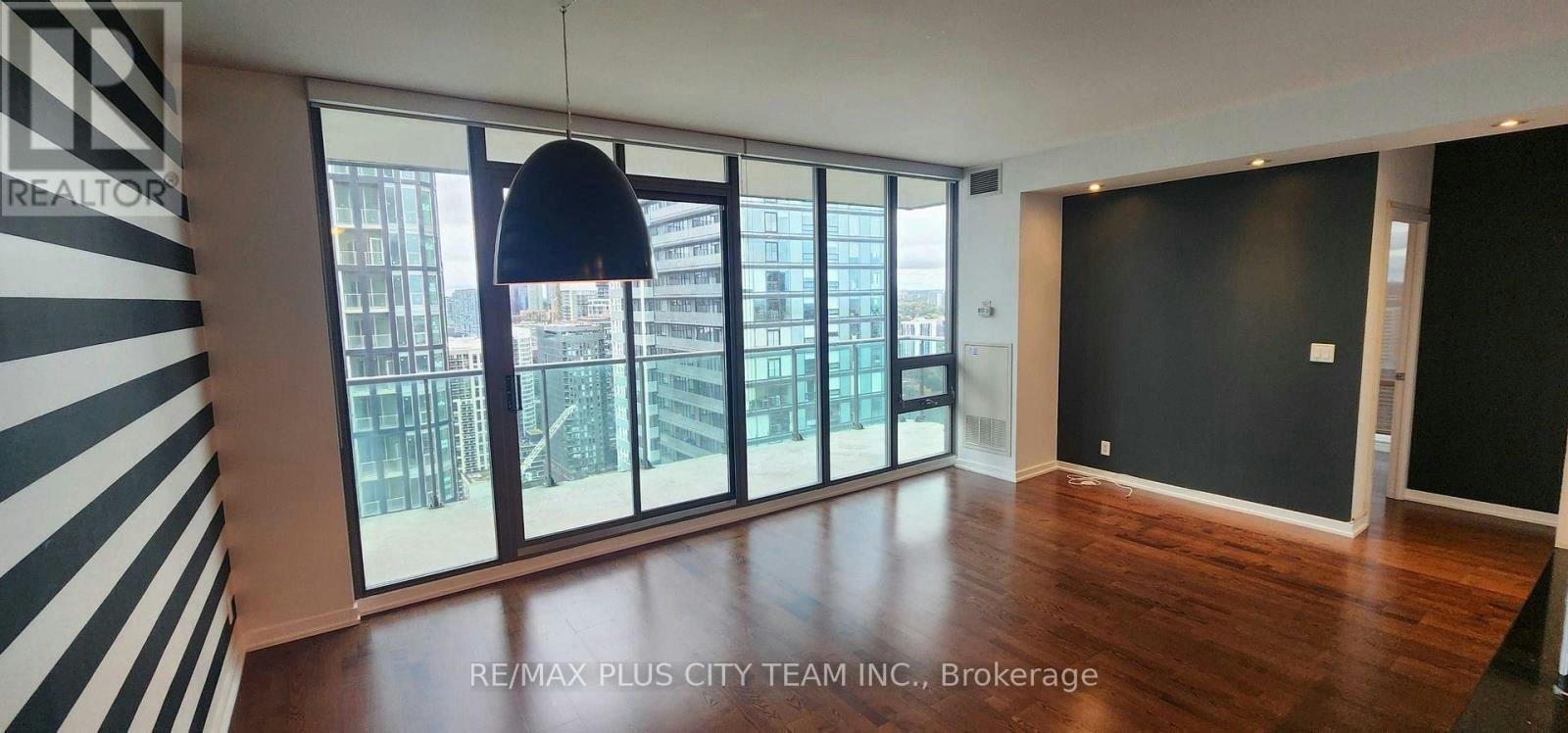 3604-33 Lombard Street, Toronto, ON, M5C 3H8 - 2