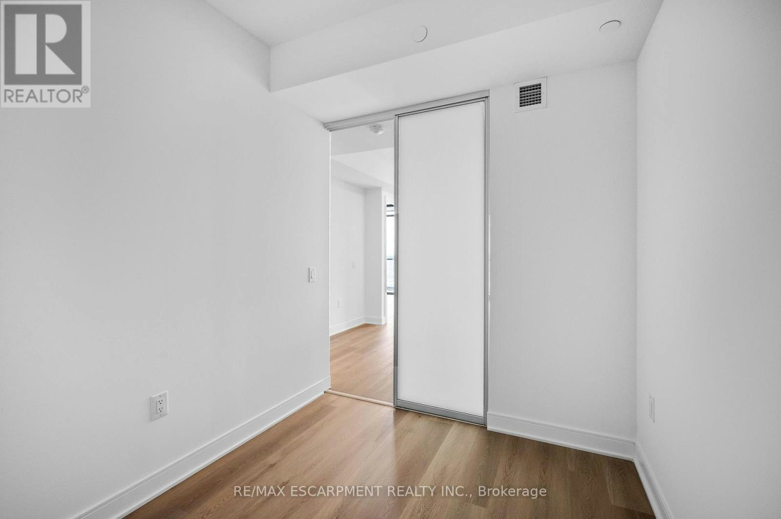1016-86 Dundas Street E, Mississauga, ON, L5A 1W4 - 11