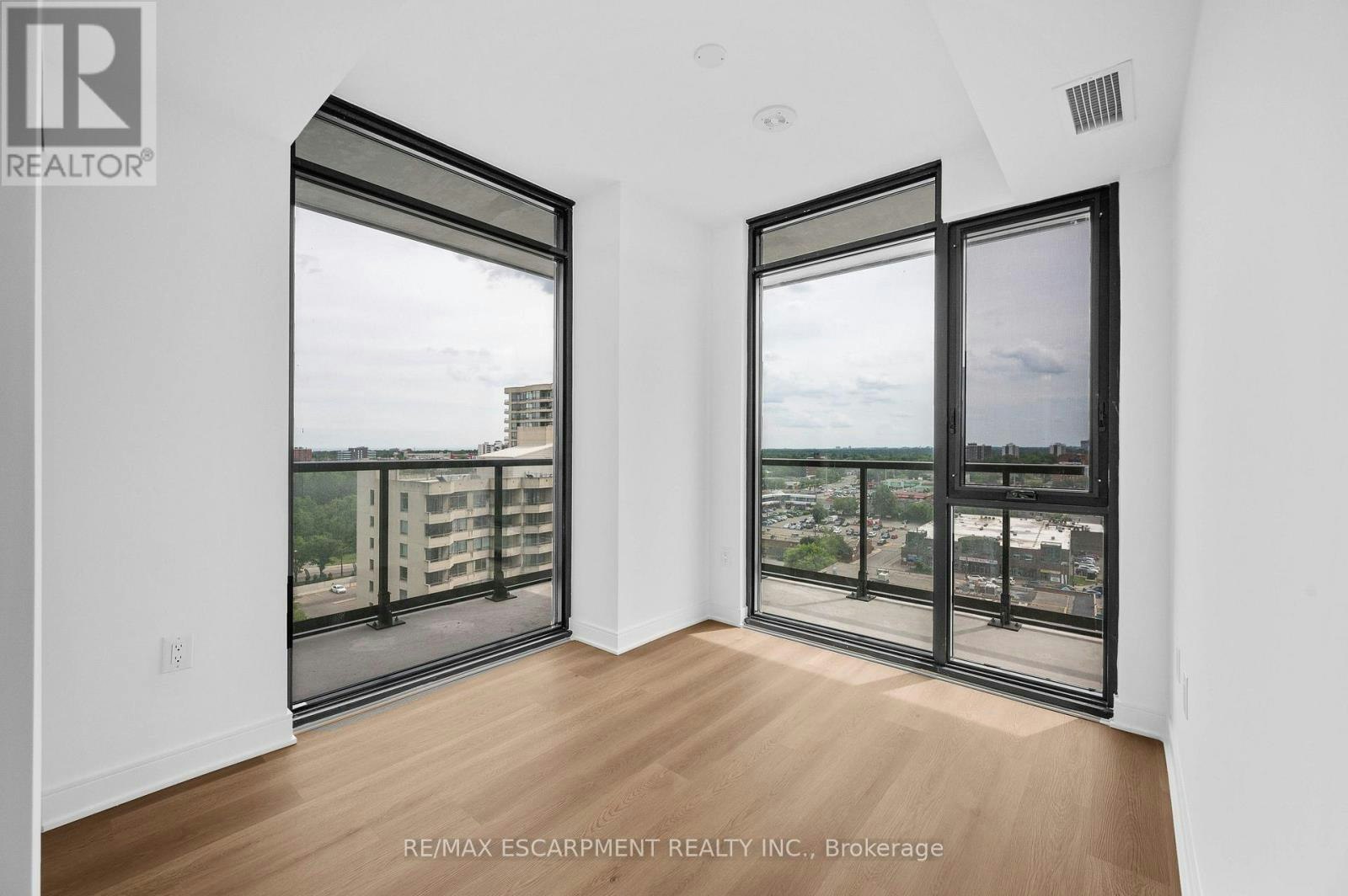1016-86 Dundas Street E, Mississauga, ON, L5A 1W4 - 8