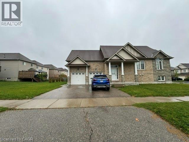 B-279 Country Stone Drive, Kitchener, ON, N2N 3R9