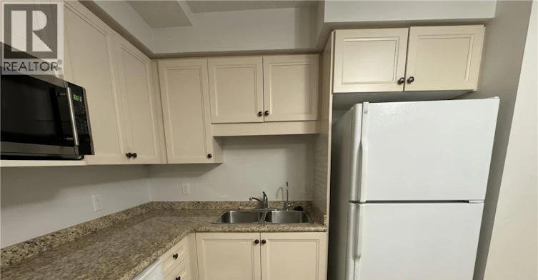 B-279 Country Stone Drive, Kitchener, ON, N2N 3R9 - 12