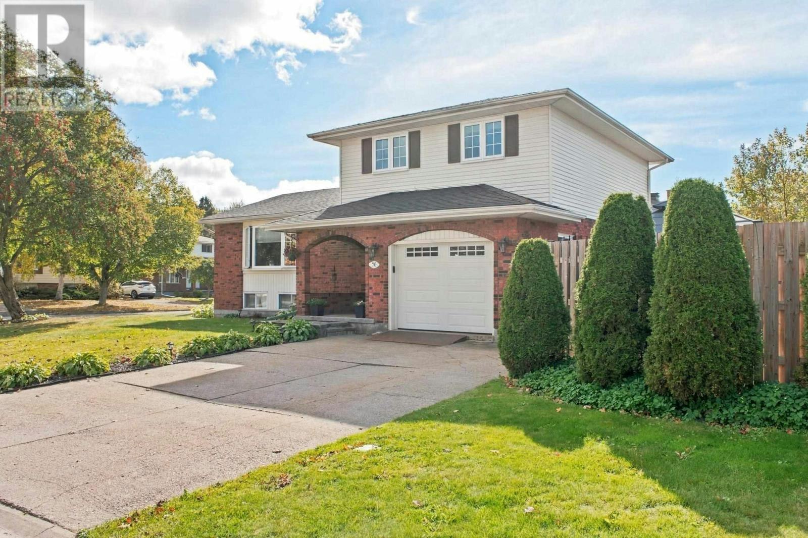 70 Country Club Place, Sault Ste. Marie, ON, P6A 6B6