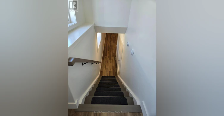 B-8 Aldersgate Drive, Belleville, ON, K8P 4G3 - 3