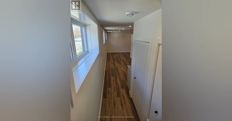 B-8 Aldersgate Drive, Belleville, ON, K8P 4G3 - 4