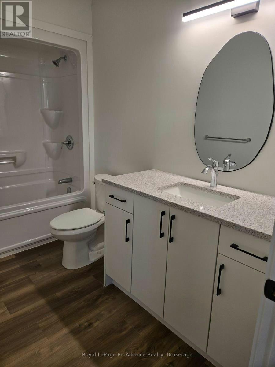B-8 Aldersgate Drive, Belleville, ON, K8P 4G3 - 15
