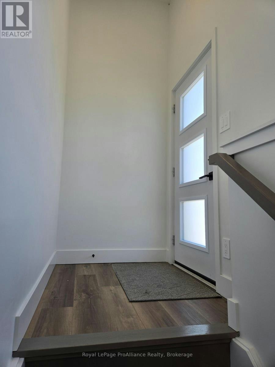 B-8 Aldersgate Drive, Belleville, ON, K8P 4G3 - 18