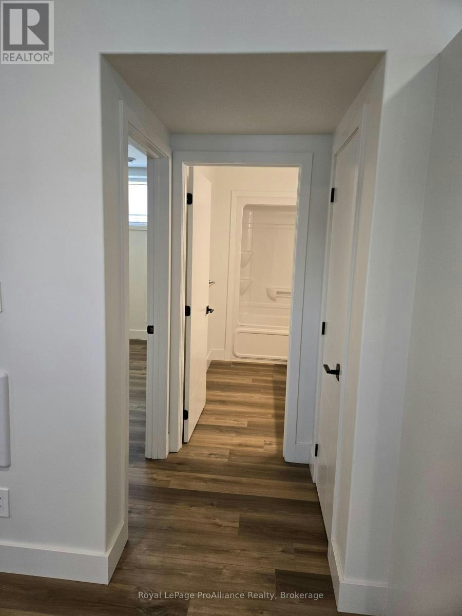 B-8 Aldersgate Drive, Belleville, ON, K8P 4G3 - 13