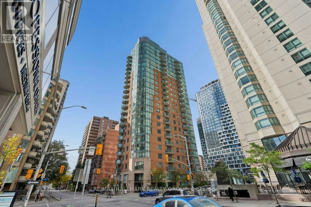 302-445 Laurier Avenue W, Ottawa, ON, K1N 6R4