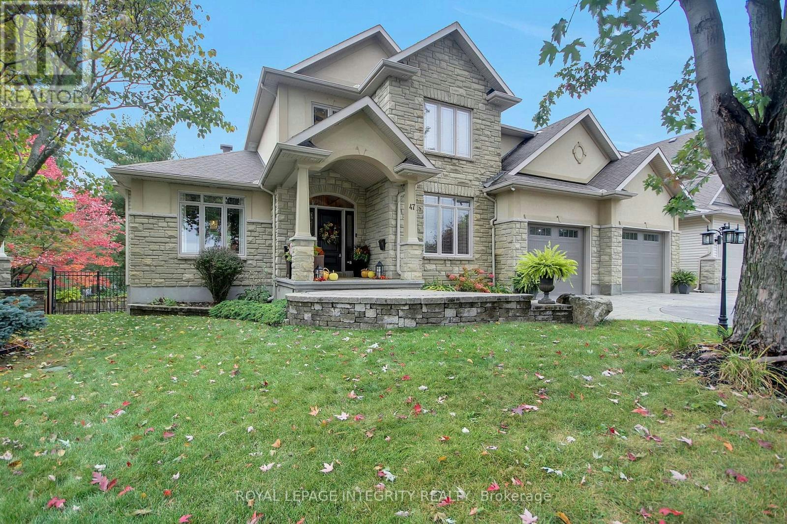 47 Shining Star Circle, Ottawa, ON, K2S 2B4