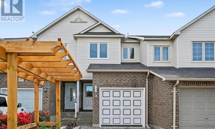 13 Spruce Crescent