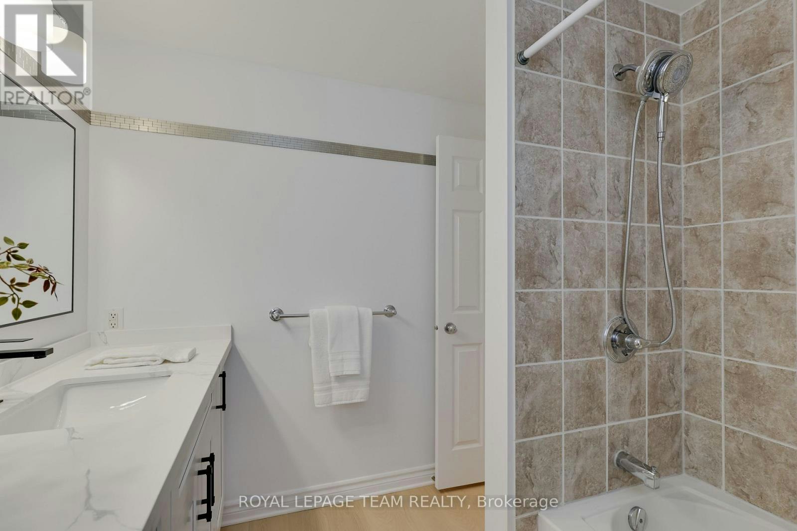 2-369 Paseo Private, Ottawa, ON, K2G 4N7 - 40