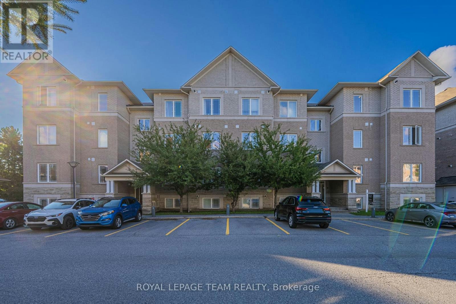 2-369 Paseo Private, Ottawa, ON, K2G 4N7 - 4