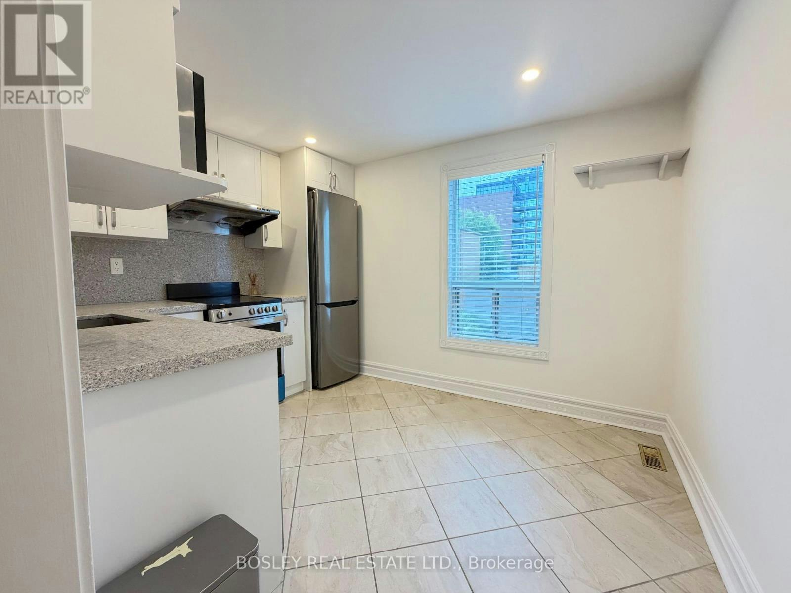 UPPER-260 Ossington Avenue, Toronto, ON, M6J 3A2 - 5