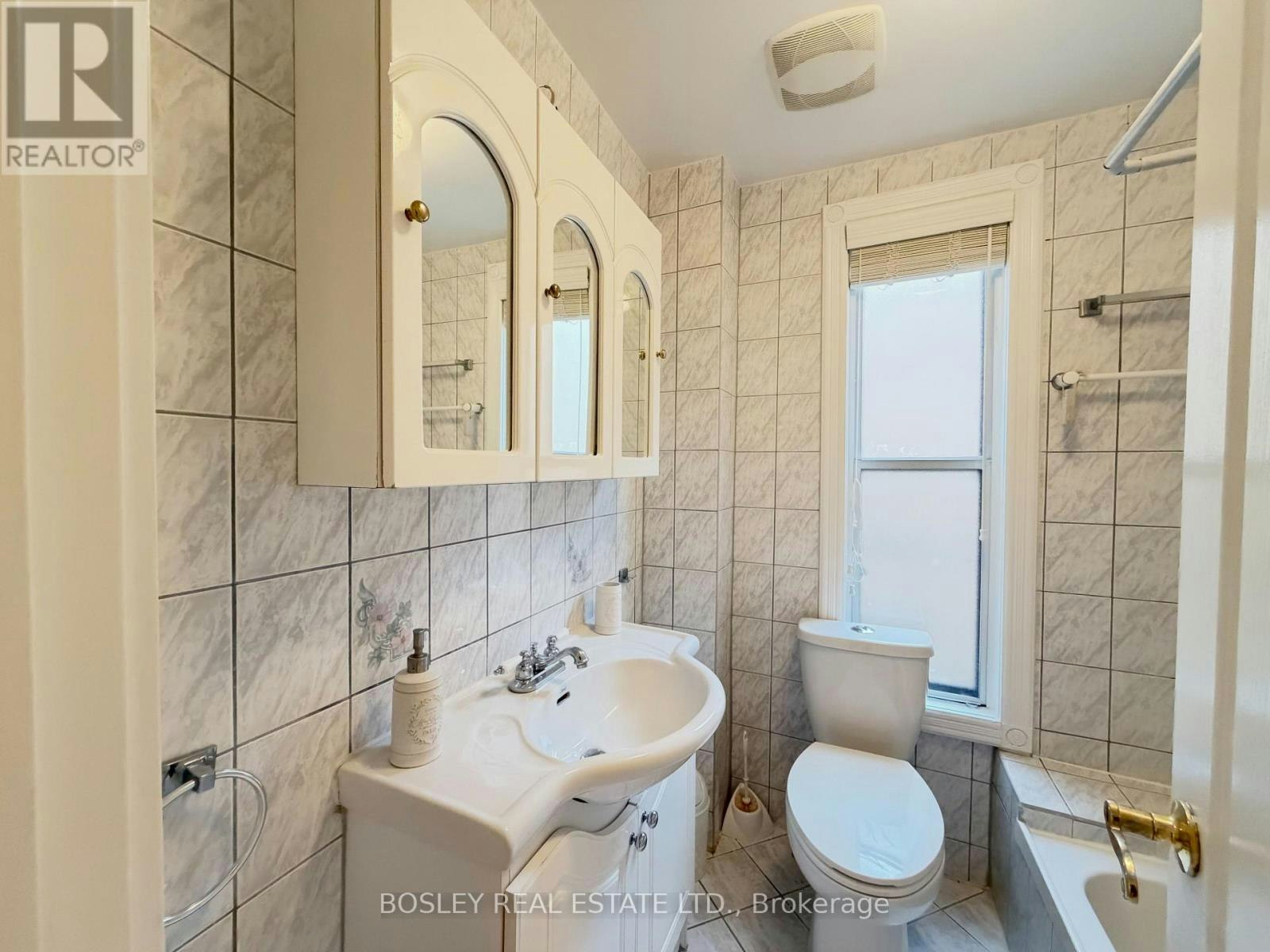 UPPER-260 Ossington Avenue, Toronto, ON, M6J 3A2 - 8