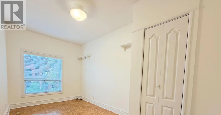 UPPER-260 Ossington Avenue, Toronto, ON, M6J 3A2 - 11
