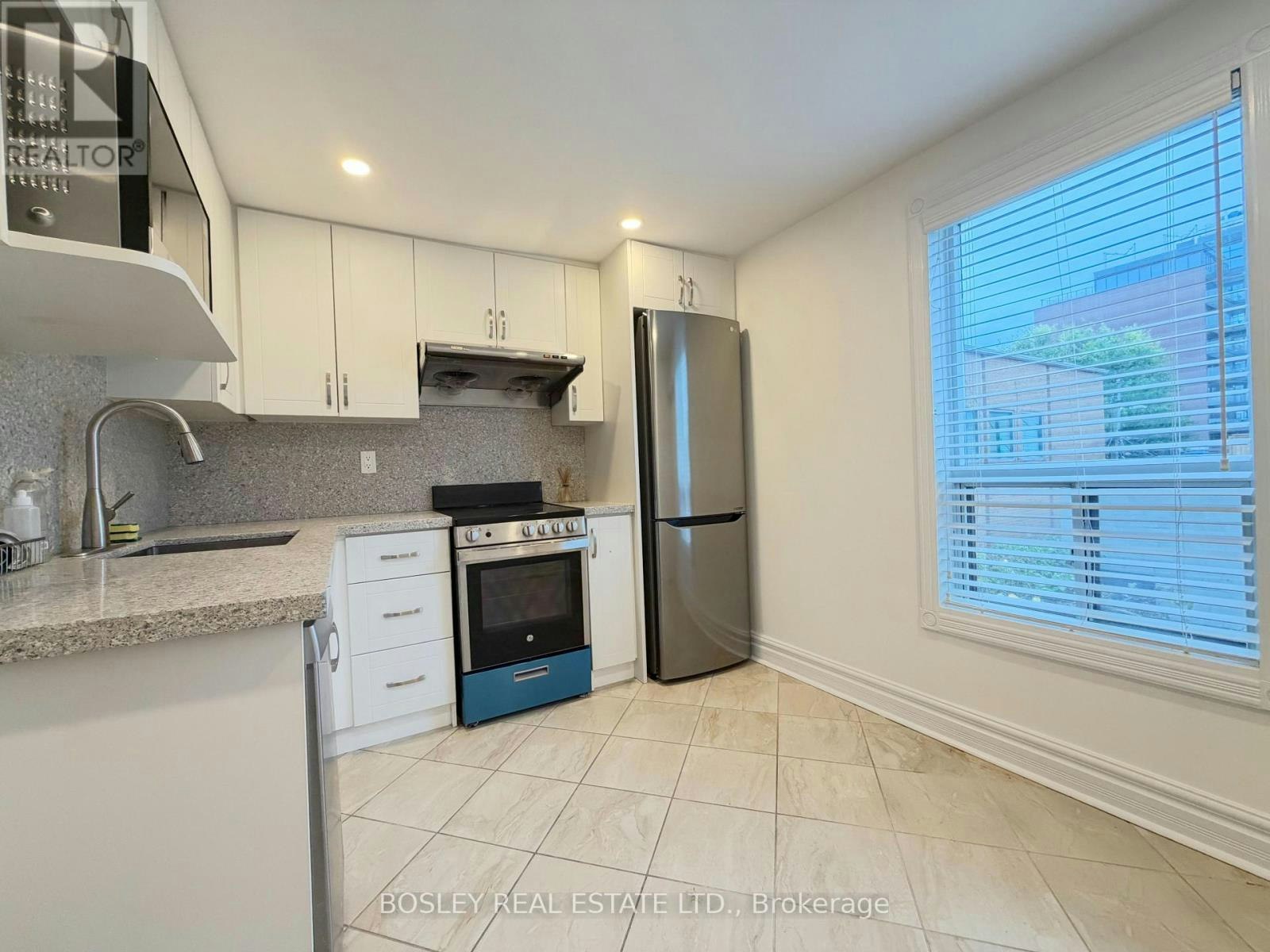 UPPER-260 Ossington Avenue, Toronto, ON, M6J 3A2 - 7
