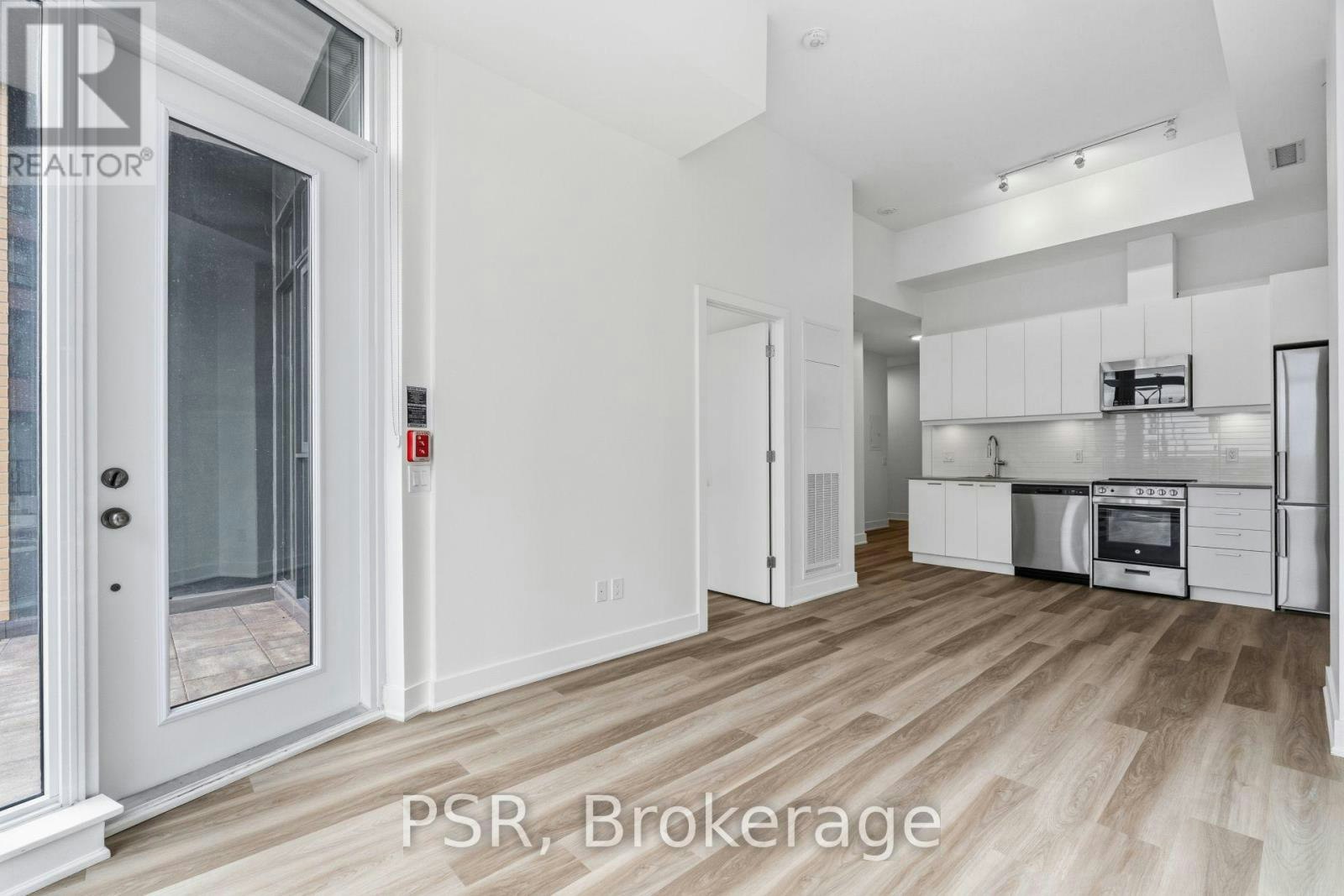 119-200 Deerfield Road, Newmarket, ON, L3Y 0G8