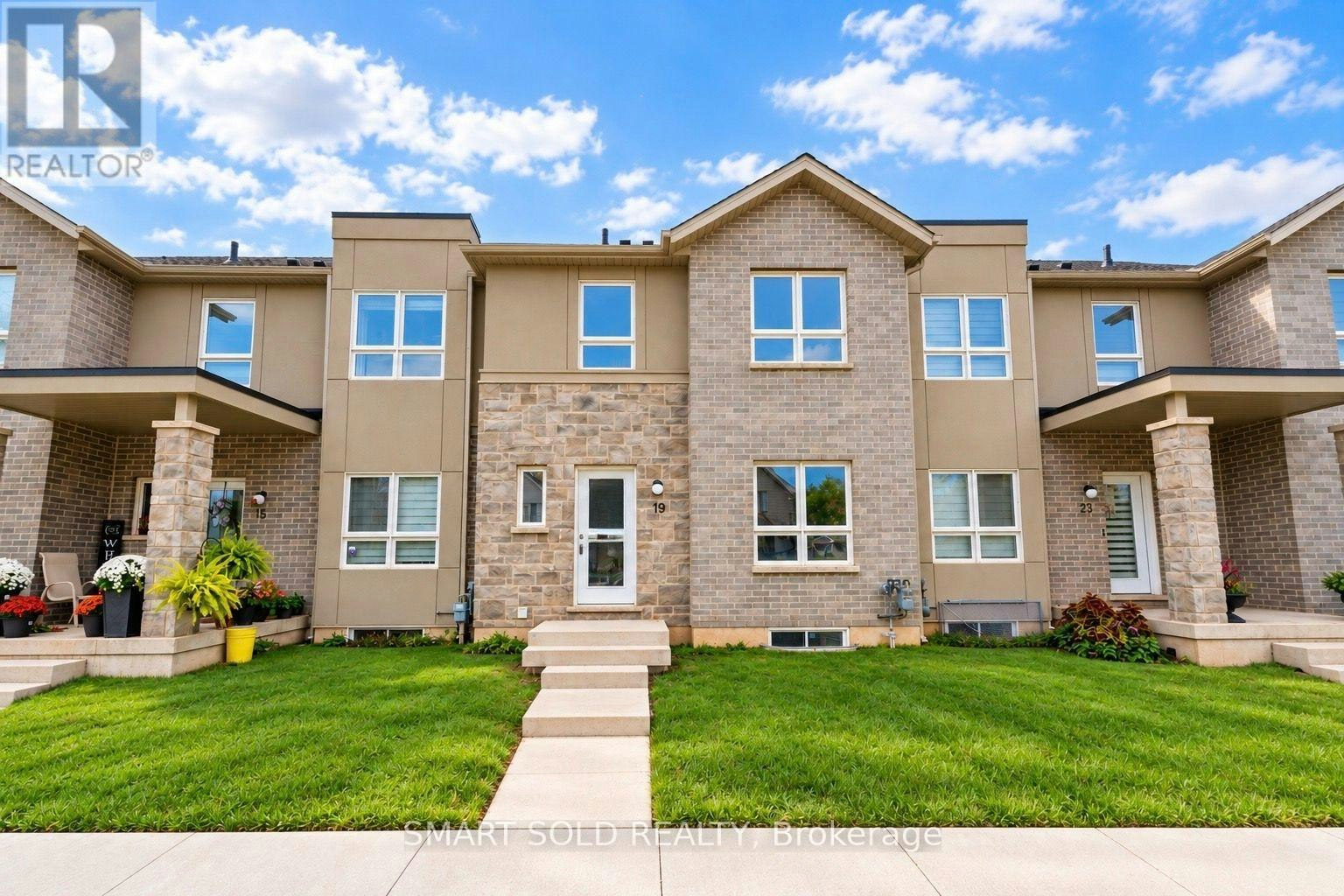 19 Perenack Avenue, Welland, ON, L3C 2C6