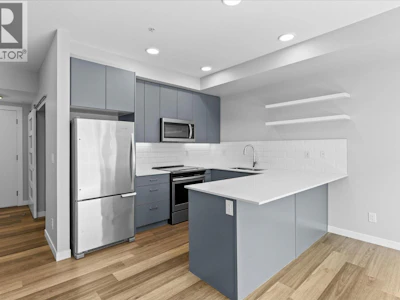 210-722 Valley Road - 5