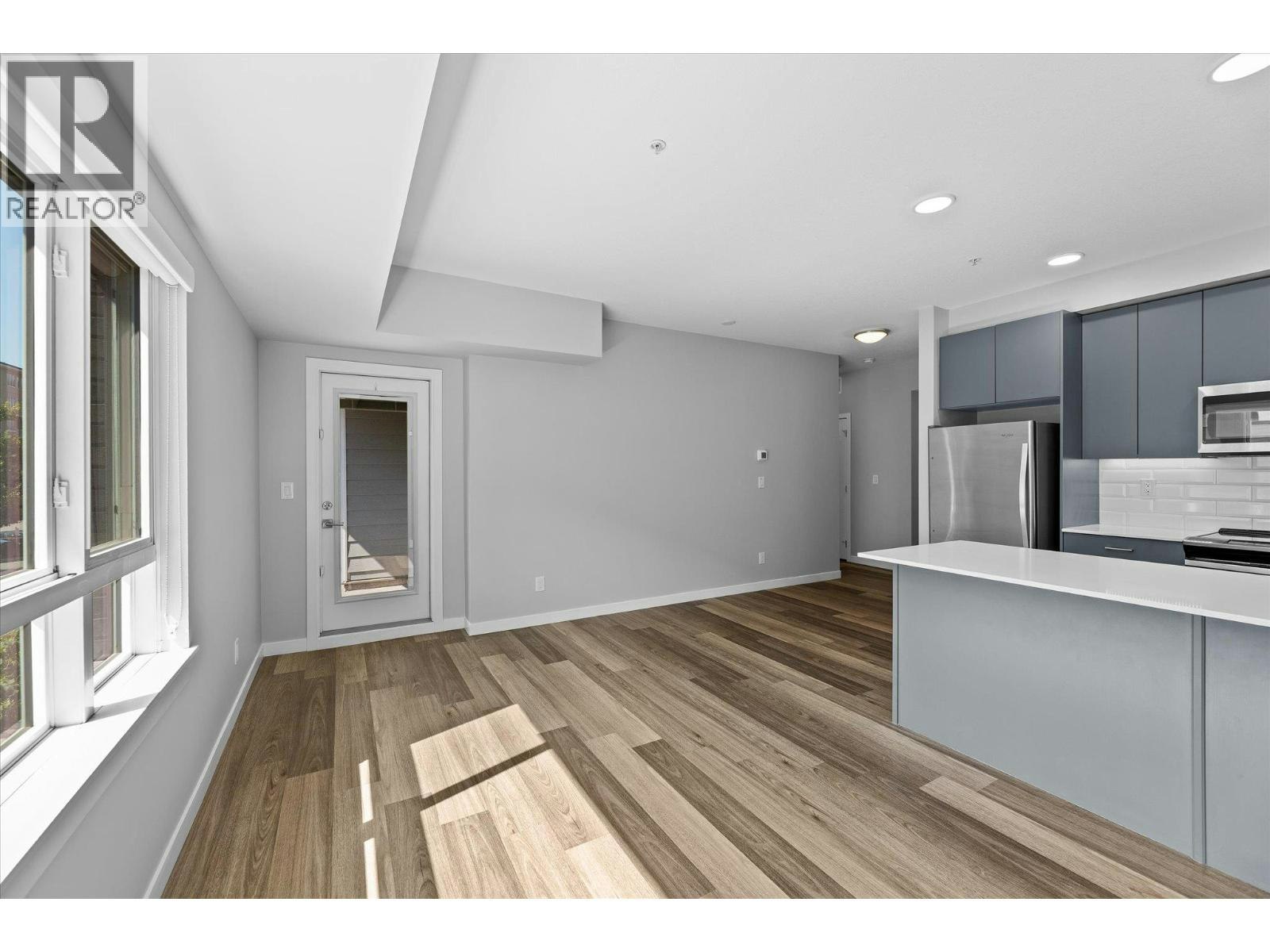210-722 Valley Road, Kelowna, BC, V1V 0E2 - 9