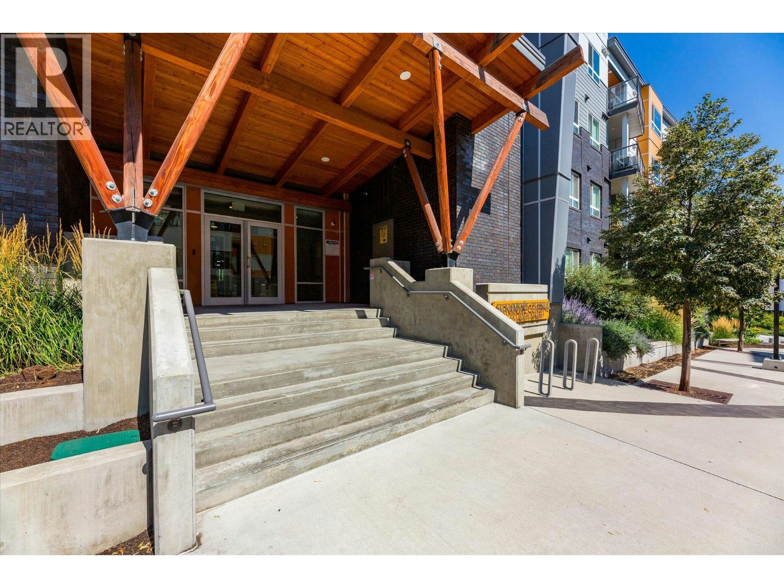 210-722 Valley Road, Kelowna, BC, V1V 0E2 - 2