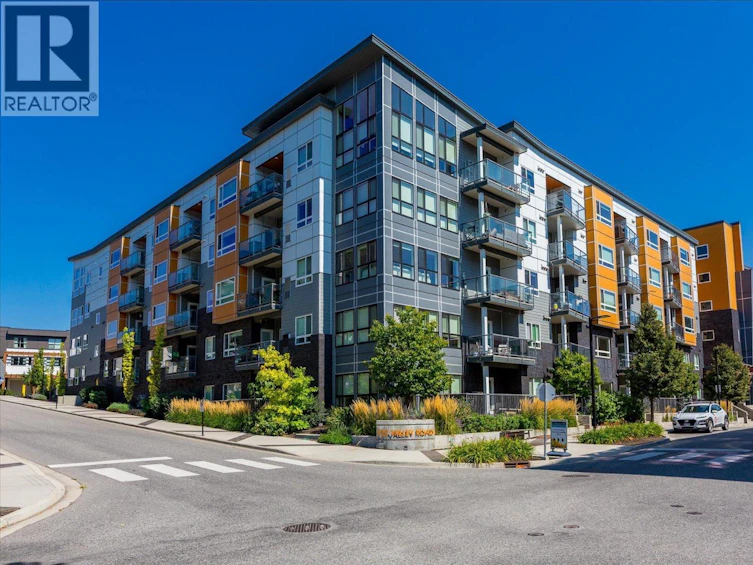 210-722 Valley Road, Kelowna, BC, V1V 0E2