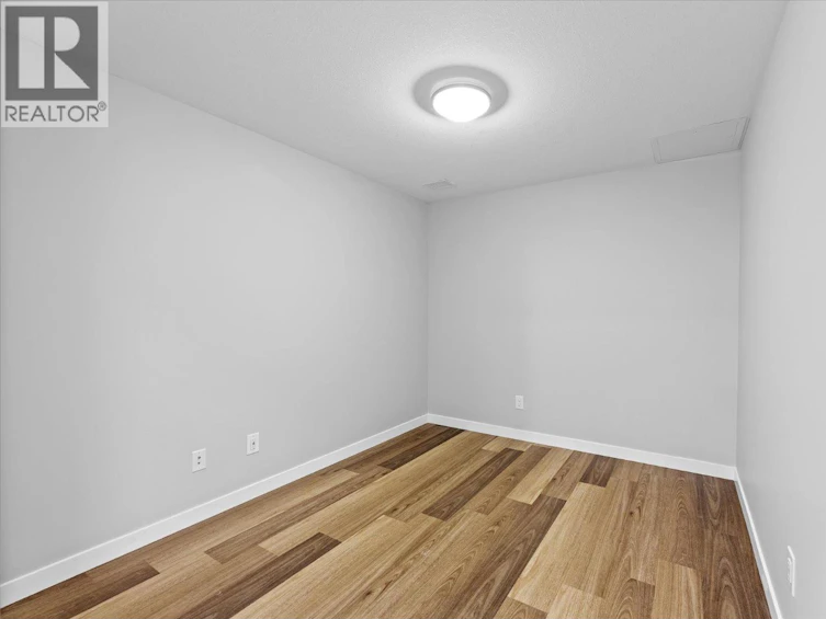 210-722 Valley Road, Kelowna, BC, V1V 0E2 - 20
