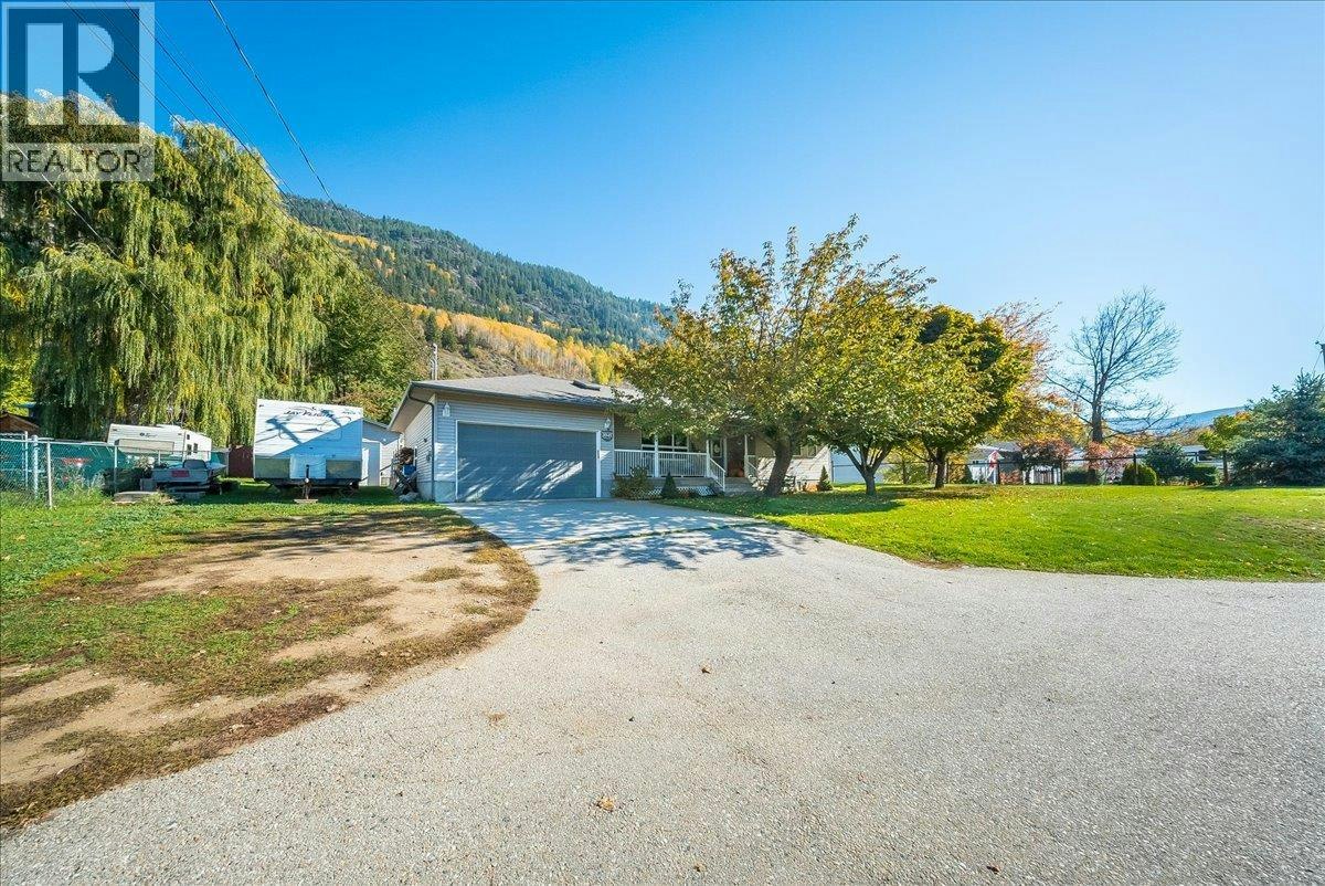 2045 Raspberry Road, Castlegar, BC, V1N 4T6
