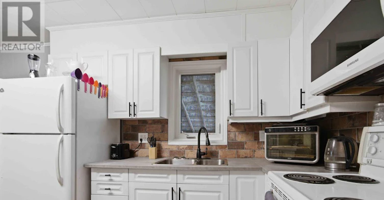 12 Albert Road, Quinte West, ON, K0K 2C0 - 8
