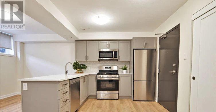 001-351 Croydon Avenue, Ottawa, ON, K2B 0A4 - 3