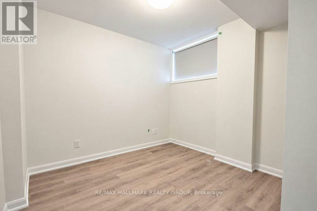 001-351 Croydon Avenue, Ottawa, ON, K2B 0A4 - 12