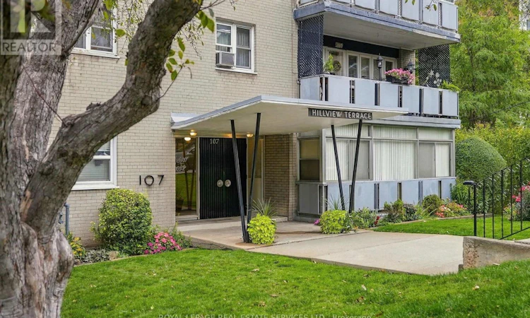 208-107 St. Joseph's Drive