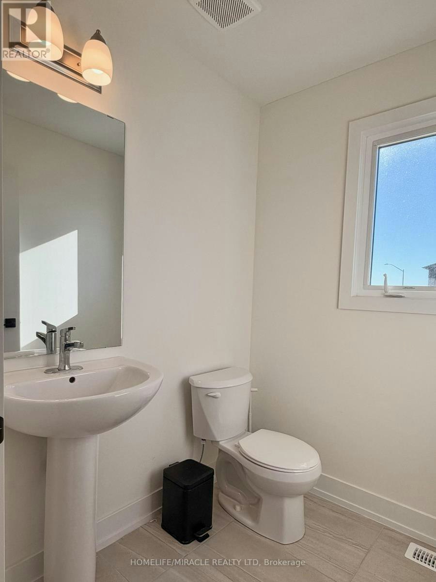 64 Dusenbury Drive, Loyalist, ON, K0H 2H0 - 28