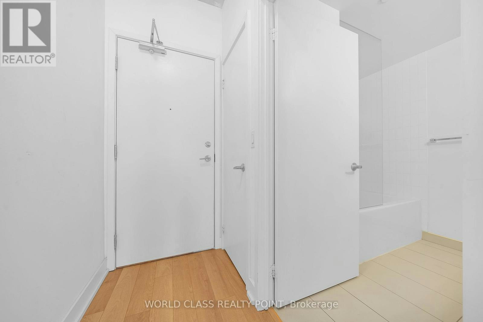 1202-210 Simcoe Street, Toronto, ON, M5T 0A9 - 4