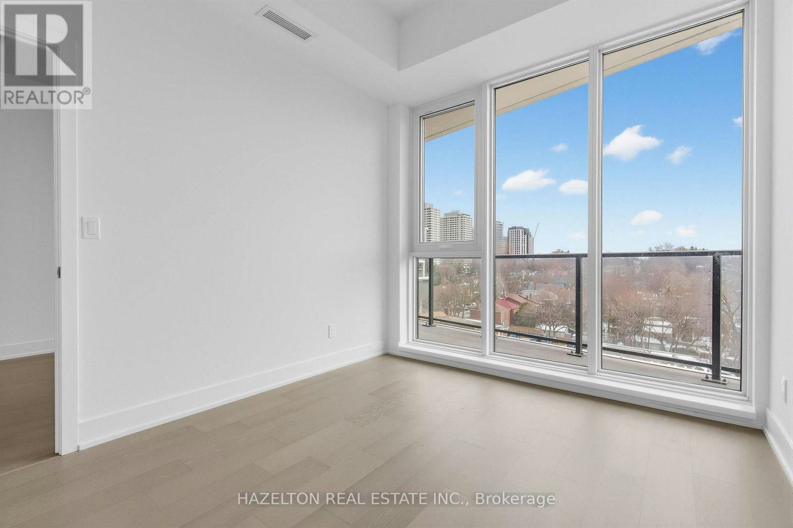 705-8 Manor Road W, Toronto, ON, M4S 0E6 - 11