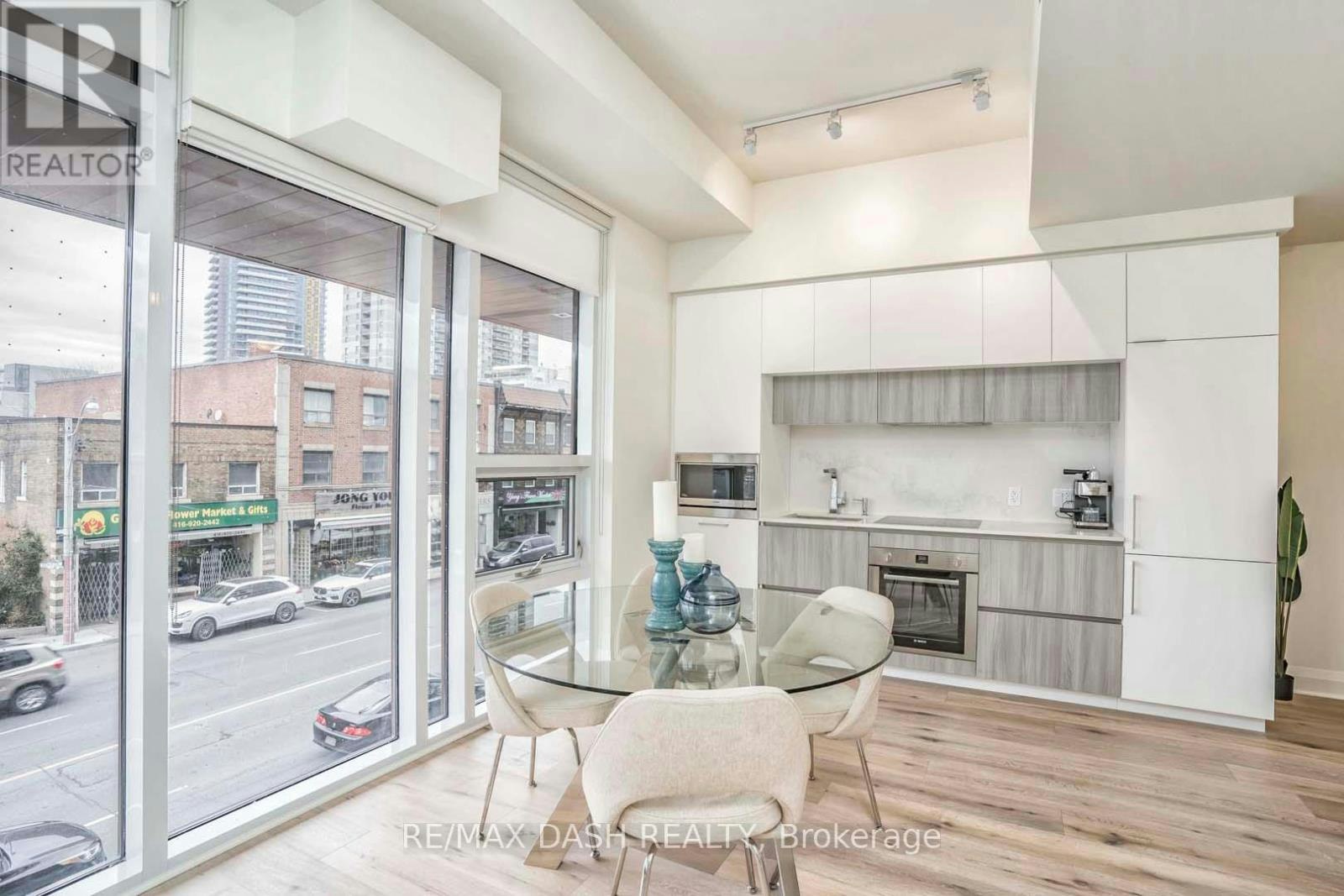 205-151 Avenue Road, Toronto, ON, M5R 2H7 - 17