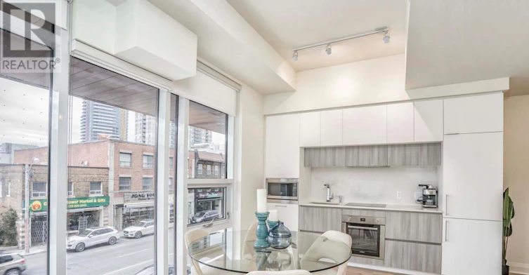 205-151 Avenue Road, Toronto, ON, M5R 2H7 - 17