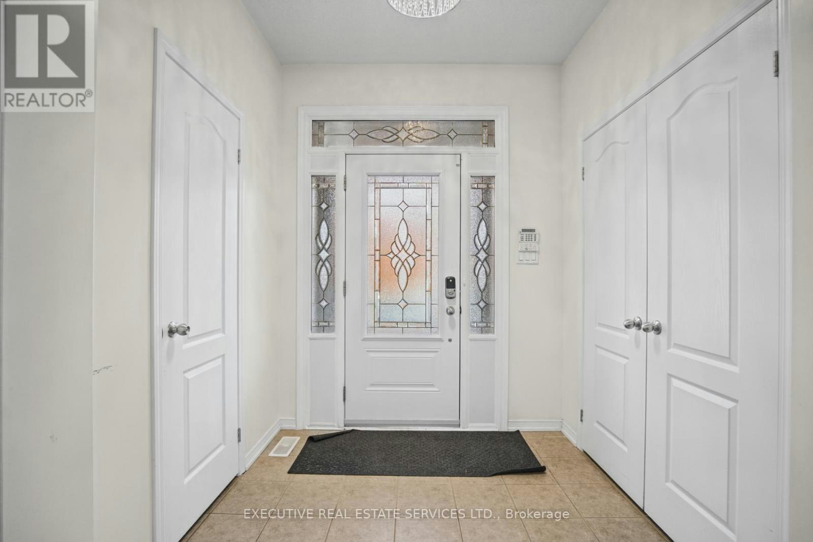 1571 Edgecroft Drive, Pickering, ON, L1X 0B6 - 7