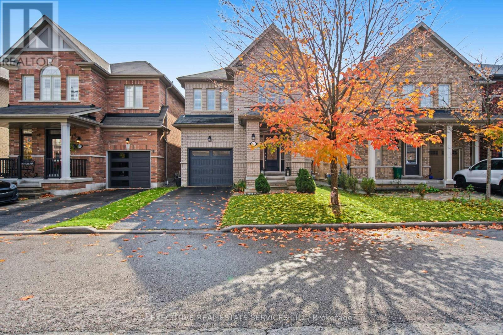 1571 Edgecroft Drive, Pickering, ON, L1X 0B6