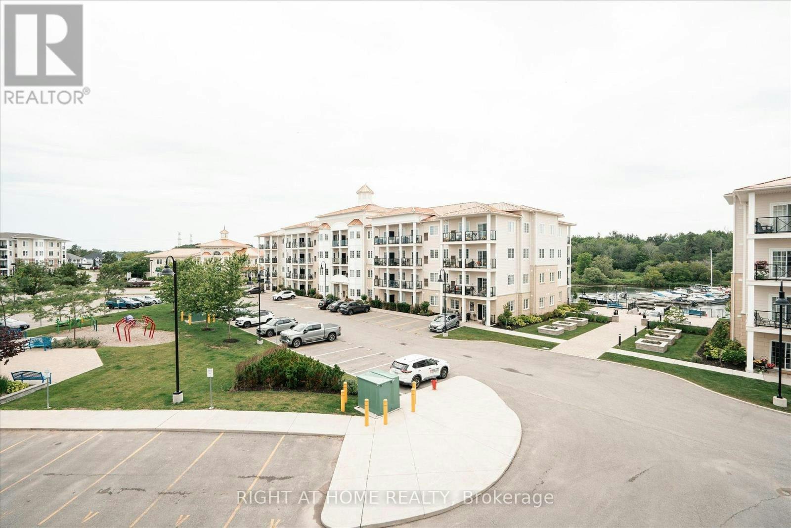 321-50 Lakebreeze Drive, Clarington, ON, L1B 0V9