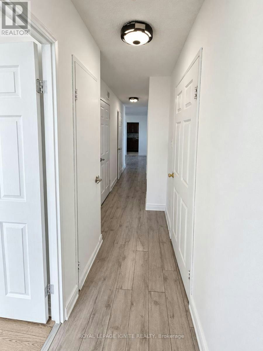 PH 8-120 Dundalk Drive, Toronto, ON, M1P 4V9 - 4
