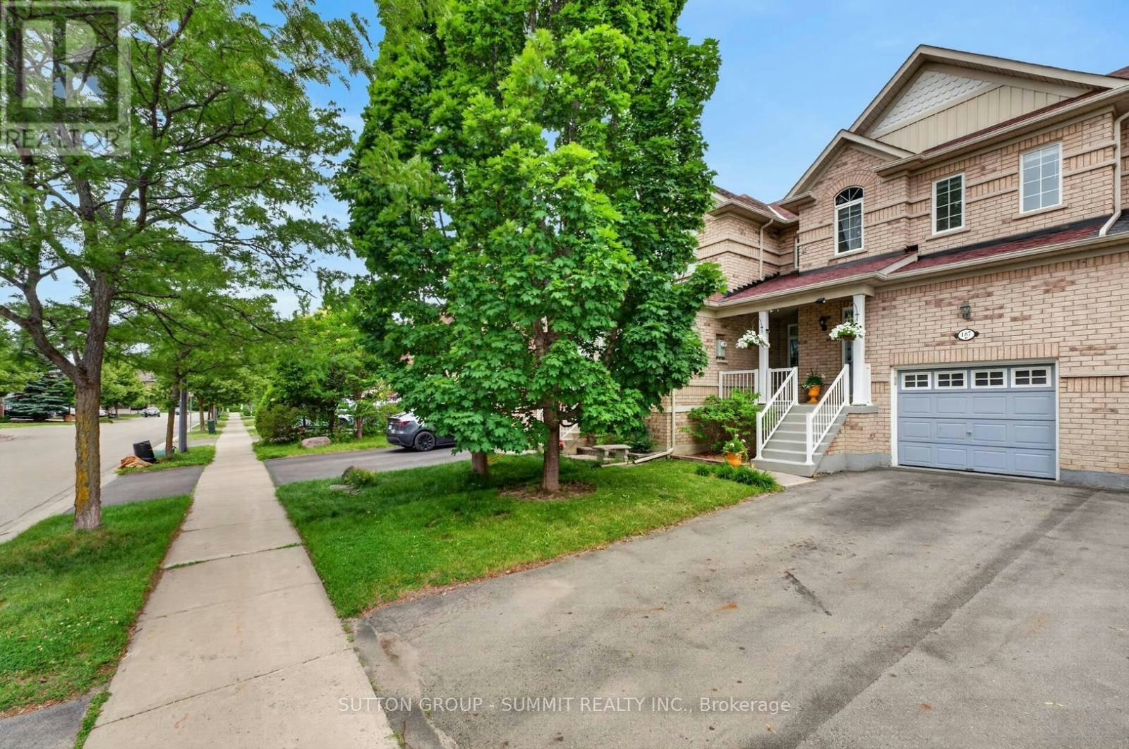 187 Kirkvalley Crescent, Aurora, ON, L4G 7S4