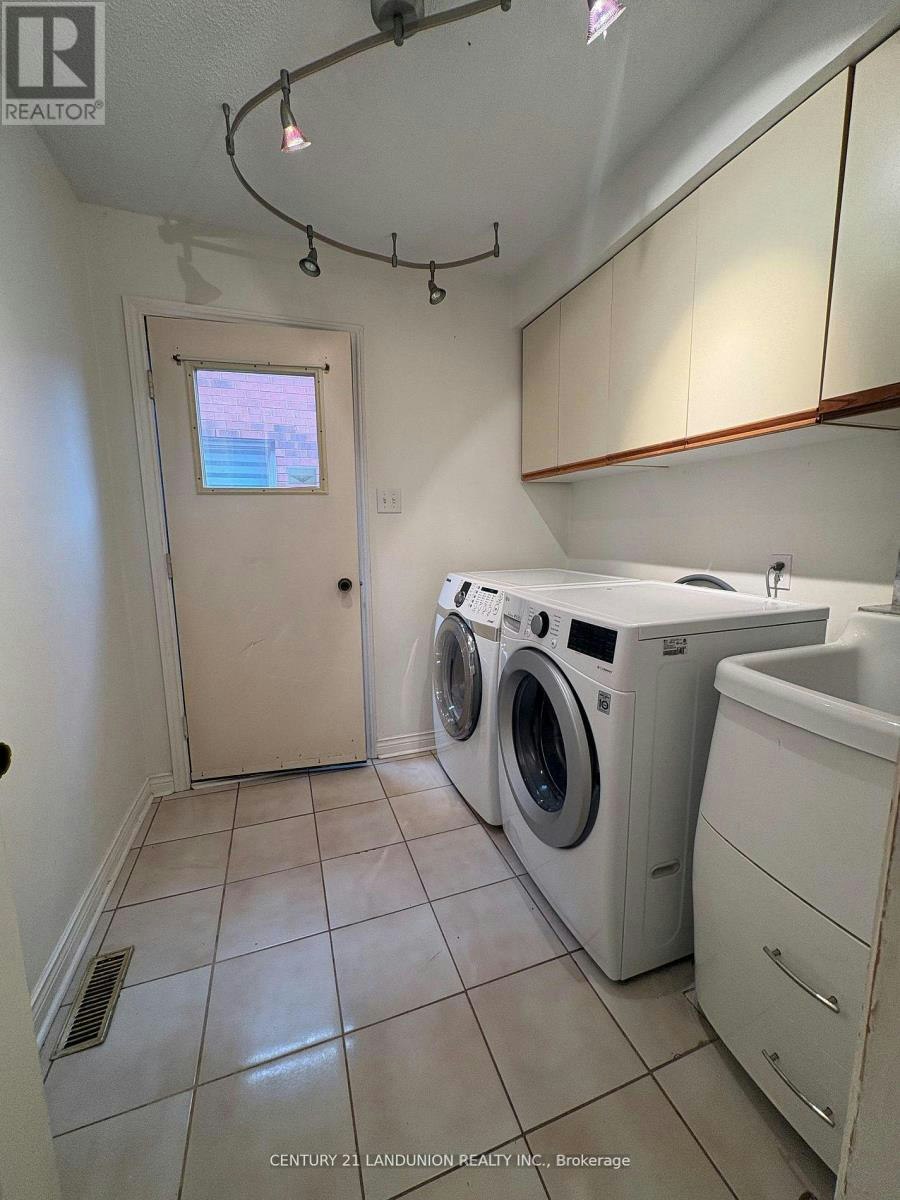 MAIN-48 Marchwood Crescent, Richmond Hill, ON, L4C 8M4 - 7