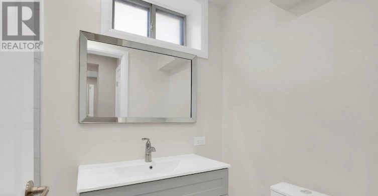 438 Glen Park Avenue, Toronto, ON, M6B 2E7 - 7