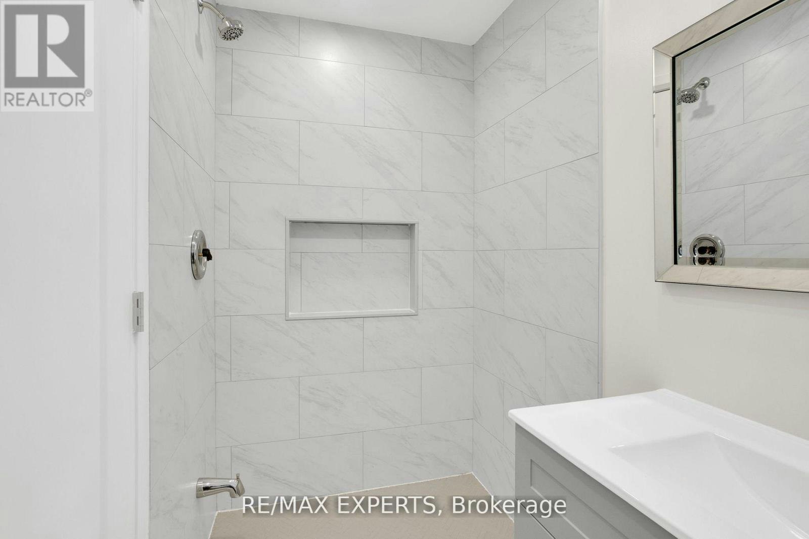 438 Glen Park Avenue, Toronto, ON, M6B 2E7 - 8