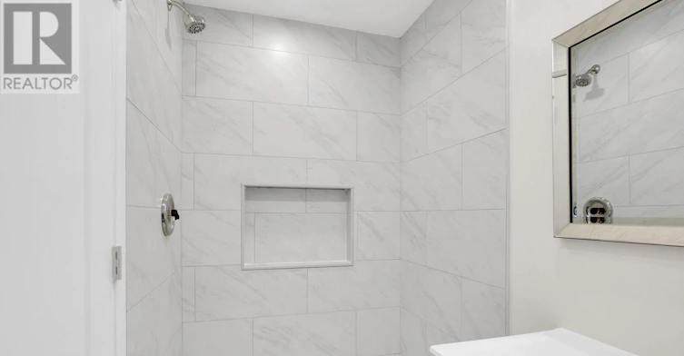 438 Glen Park Avenue, Toronto, ON, M6B 2E7 - 8