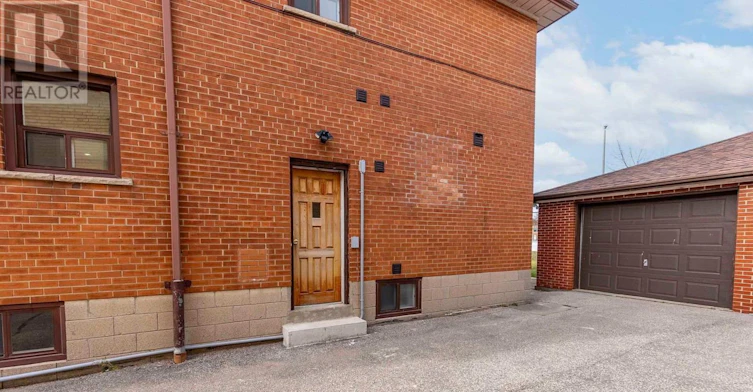 438 Glen Park Avenue, Toronto, ON, M6B 2E7 - 2