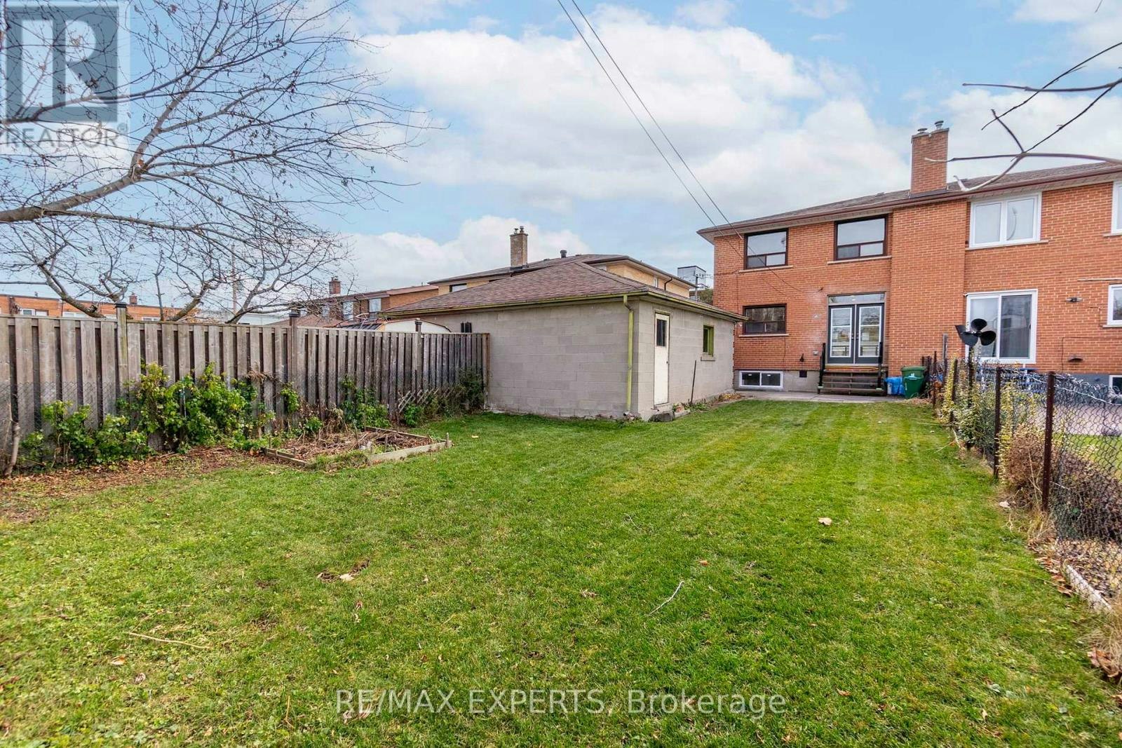 438 Glen Park Avenue, Toronto, ON, M6B 2E7 - 12