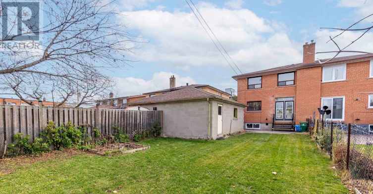 438 Glen Park Avenue, Toronto, ON, M6B 2E7 - 12